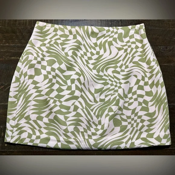For Love & Lemons Aiko Green Pink Disoriented Checkered Mini Skirt Sz Medium - Picture 5 of 16